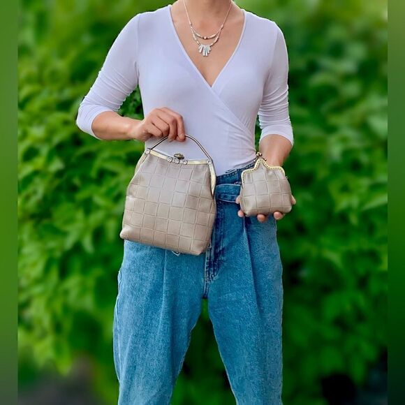 Handmade Genuine Embossed Leather Top Handle Bag & Castle Shaped Coin Purse Set - Picture 7 of 16